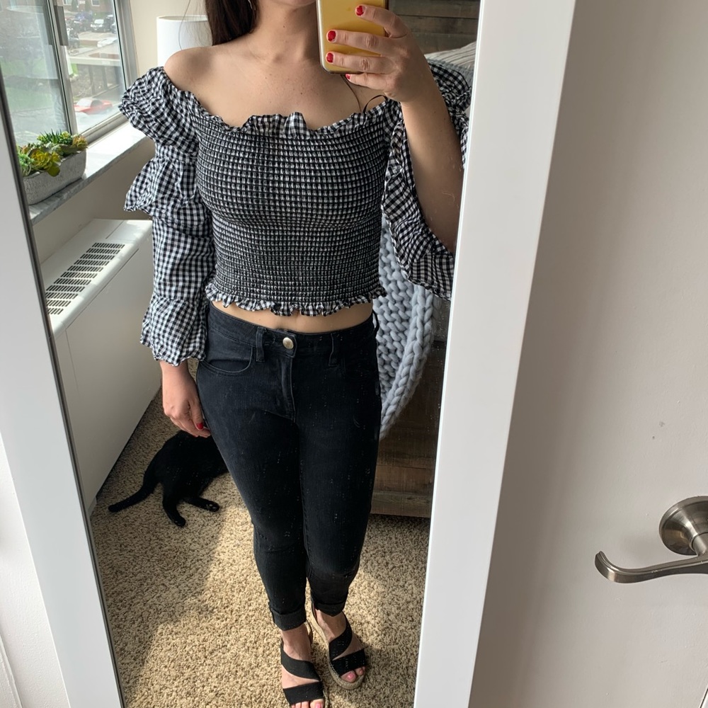 Black n white off shoulder shirt